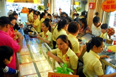 Cái thiệt khi đổ xô đi mua vàng